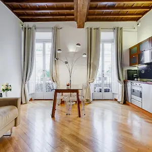 Apartment Barberini Exclusive Loft, Rome